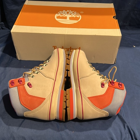 Timberland- Euro Hiker WP L/F Hiker, White Nubuk, 8.5 women QS - Picture 3 of 4